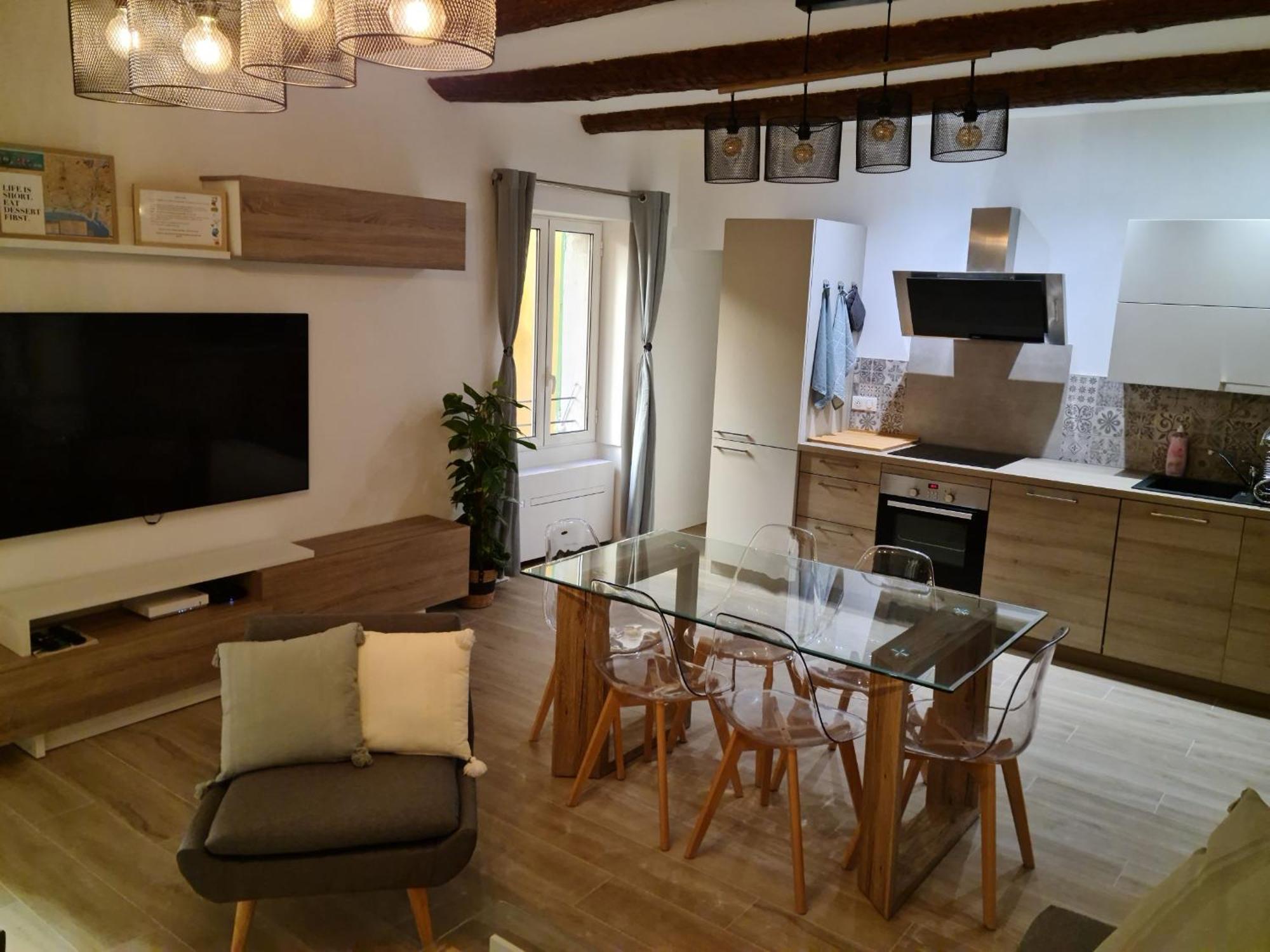 Beautiful Old Town Flat, Near The Beach Nice Bagian luar foto